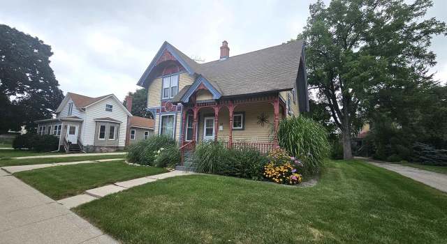 Photo of 125 S Lincoln St, Elkhorn, WI 53121