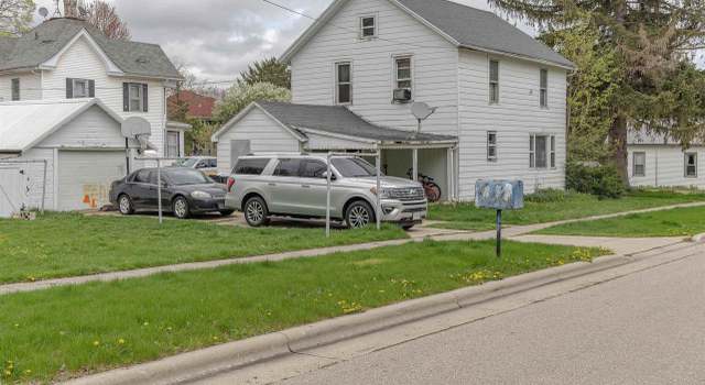 Photo of 719 2nd St, New Glarus, WI 53574