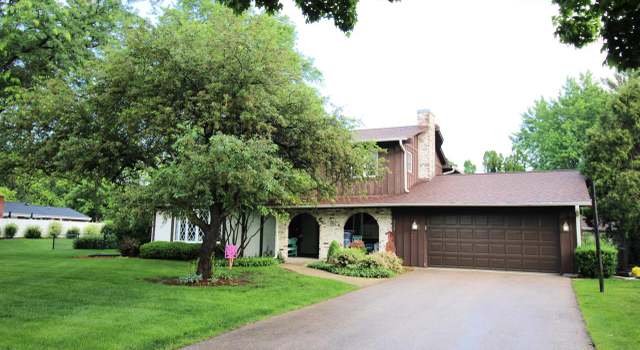Photo of 2535 Blarney Stone Dr, Beloit, WI 53511