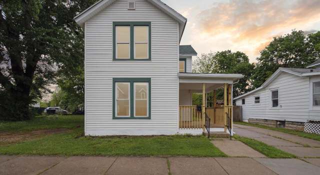Photo of 318 W Racine St, Janesville, WI 53548