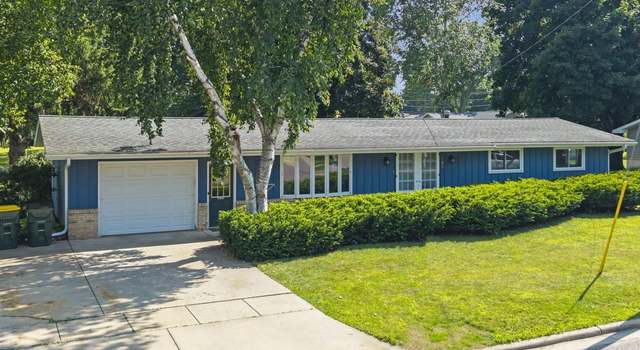Photo of 705 Ray St, Prairie Du Sac, WI 53578