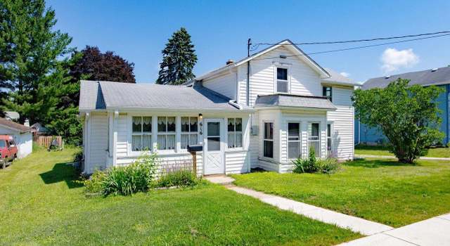 Photo of 616 W South St, Stoughton, WI 53589