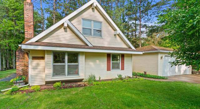 Photo of 389 White Horse Ct, Nekoosa, WI 54557