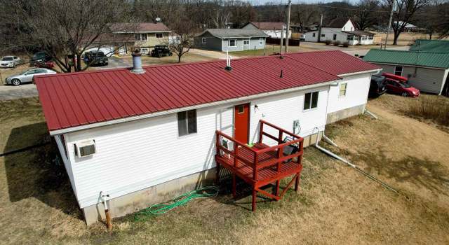 Photo of 29019 E Richard St, Lone Rock, WI 53556