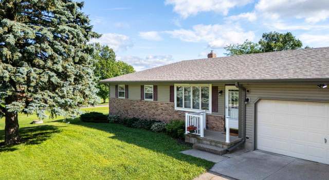 Photo of 6725 Prairie View Dr, Sun Prairie, WI 53590