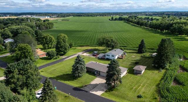 Photo of 6725 Prairie View Dr, Sun Prairie, WI 53590