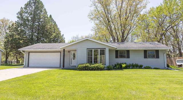 Photo of 2425 Scrabble Creek Dr, Hazel Green, WI 53811