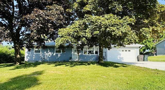 Photo of 914 Rosemary Ct, Jefferson, WI 53549