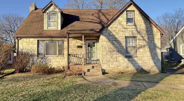 Photo of 619 N Ringold St, Janesville, WI 53545