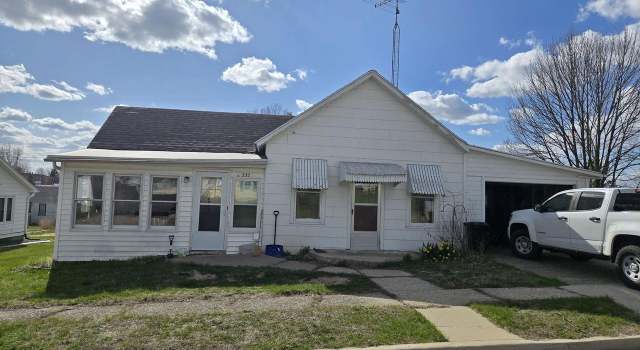 Photo of 227 N Penn St, Belmont, WI 53510