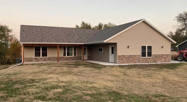 Photo of 410 Mourning Dove Ct, Arena, WI 53503