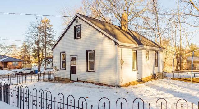Photo of 950 2nd St, Baraboo, WI 53913