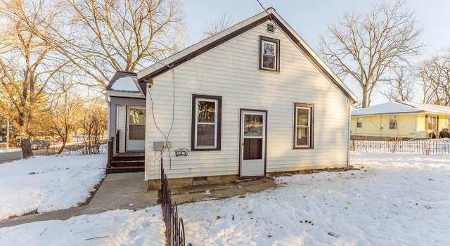 Photo of 950 2nd St, Baraboo, WI 53913
