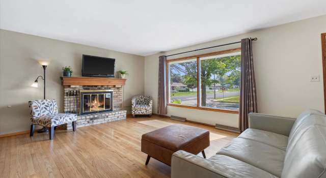 Photo of W149N8377 Norman Dr, Menomonee Falls, WI 53051