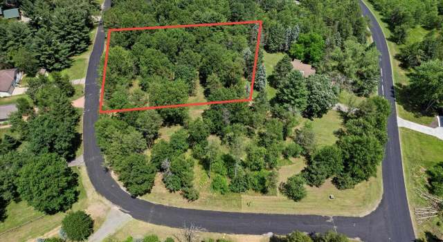 Photo of 336 Robindale Ct, Nekoosa, WI 54457