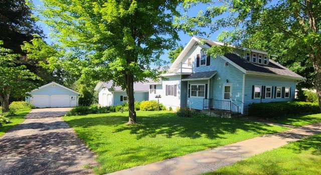 Photo of W6391 E Oak St, Dalton, WI 53926