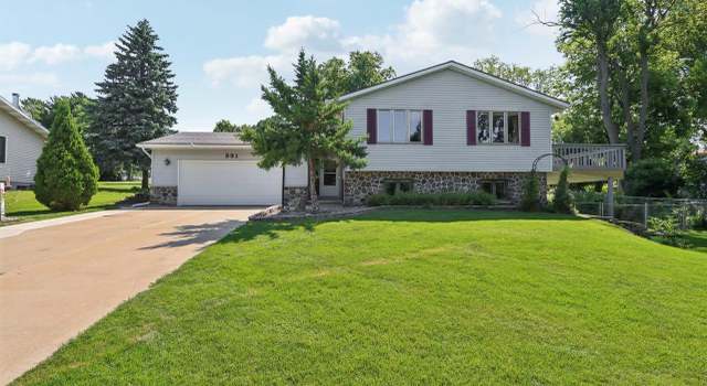 Photo of 331 Parkway Dr, Mount Horeb, WI 53572