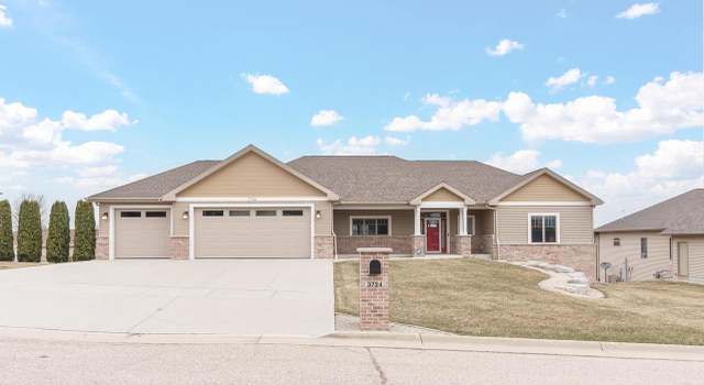 Photo of 3724 Falcon Ridge Dr, Janesville, WI 53548