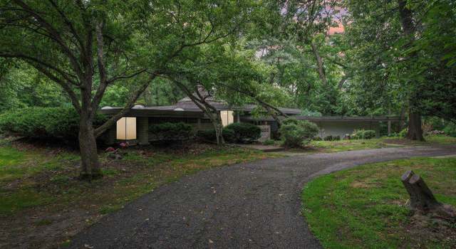 Photo of 2846 N River Bluff Dr, Janesville, WI 53545