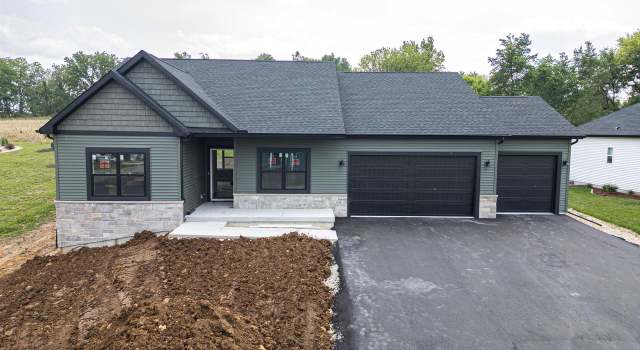 Photo of 608 Olson Dr, Orfordville, WI 53576