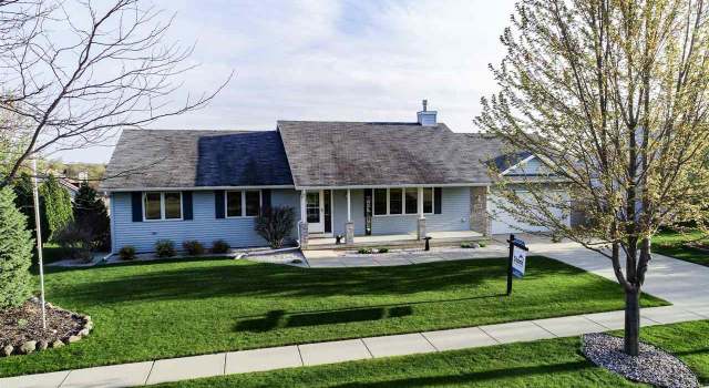 Photo of 205 Molly Ln, Cottage Grove, WI 53527