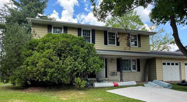 Photo of 3034-3036 Churchill Dr, Madison, WI 53713
