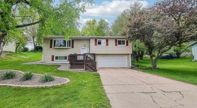 Photo of 606 Birchwood Trl, Mount Horeb, WI 53572