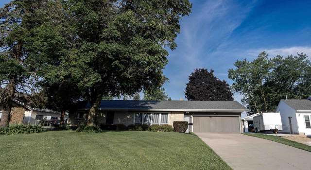 Photo of 819 Ridge St, Mineral Point, WI 53565