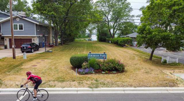 Photo of 6113 Winnequah Rd, Monona, WI 53716