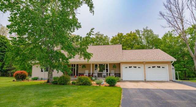Photo of S9085 Meadowdale Rd, Prairie Du Sac, WI 53578