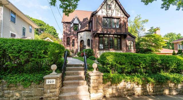 Photo of 209 N Spooner St, Madison, WI 53726