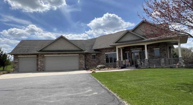 Photo of 11219 W Golf Cir, Janesville, WI 53548
