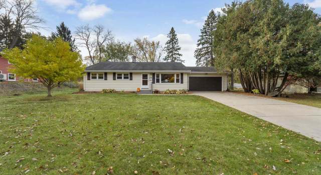 Photo of 5813 Bartlett Ln, Madison, WI 53711