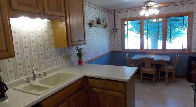 Photo of 6134 Exchange St, Mcfarland, WI 53558