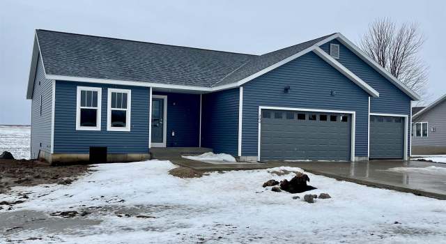 Photo of 204 W 2nd St, Friesland, WI 53935