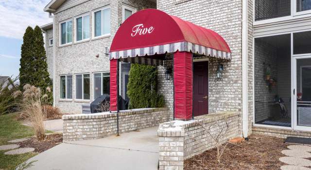 Photo of 5 Cherokee Cir #101, Madison, WI 53704
