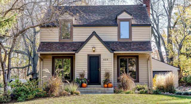 Photo of 425 Merrill Crest Dr, Madison, WI 53705