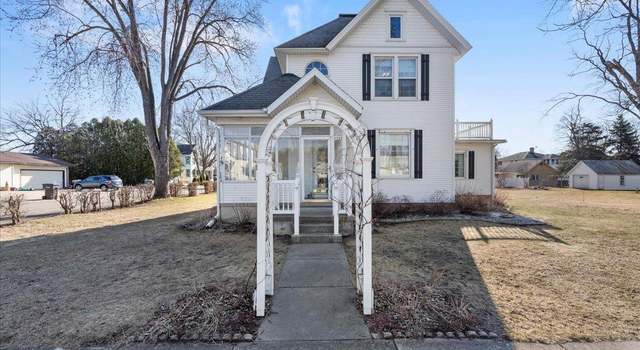 Photo of 1503 Blue Mounds St, Black Earth, WI 53515
