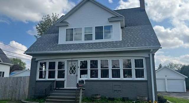 Photo of 717 E Jefferson St, Waupun, WI 53963