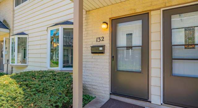 Photo of 132 Lakewood Gardens Ln #132, Madison, WI 53704