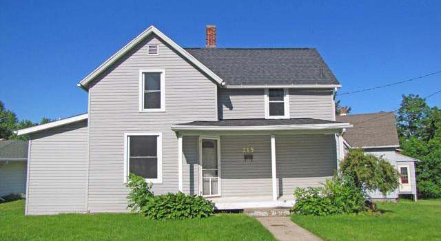 Photo of 215 W Dewey St, Platteville, WI 53818