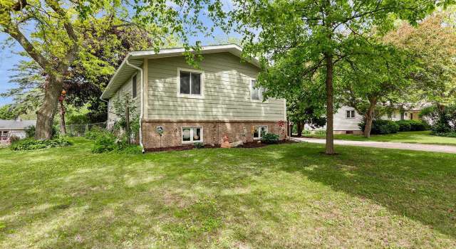 Photo of 1922 Vondron Rd, Madison, WI 53716