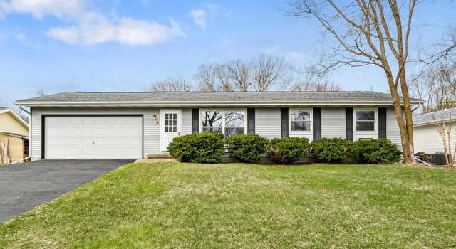 Photo of 5 Lyons Cir, Madison, WI 53704