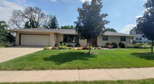 Photo of 741 Fuller St, Columbus, WI 53925