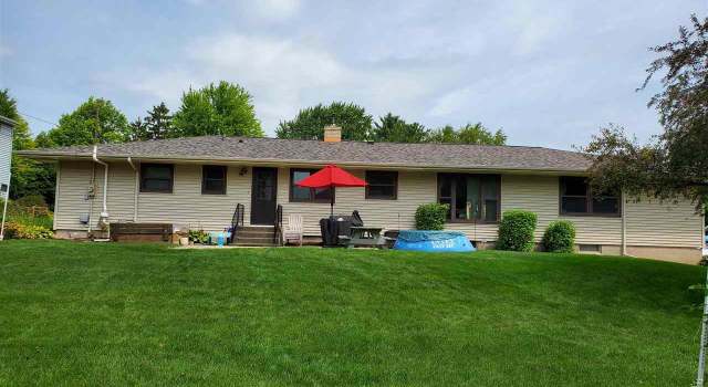 Photo of 741 Fuller St, Columbus, WI 53925