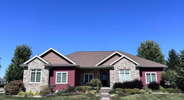 Photo of 2076 Stonehaven Dr, Sun Prairie, WI 53590
