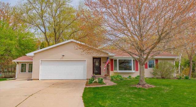 Photo of 3004 Marvin Ct, Cross Plains, WI 53528
