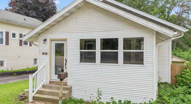 Photo of 815 2nd Ave, Baraboo, WI 53913