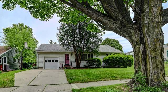 Photo of 613 Anthony Ln, Madison, WI 53711