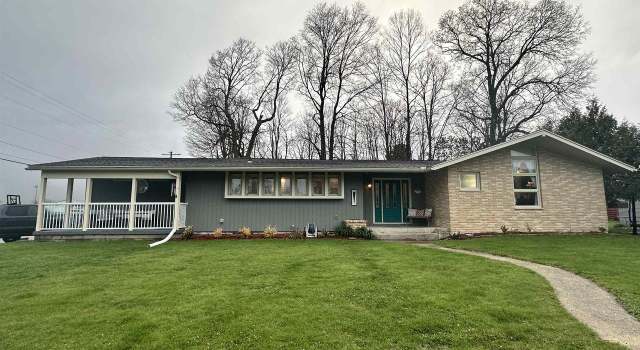 Photo of 905 Elm St, Mauston, WI 53948